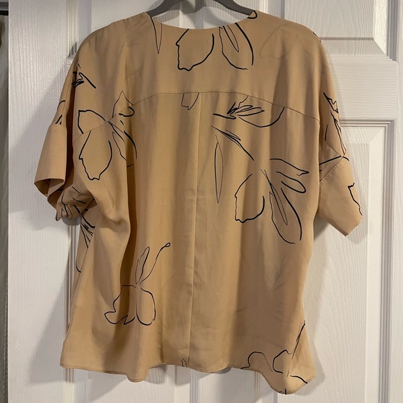 Worthington Top - Picture 3 of 3